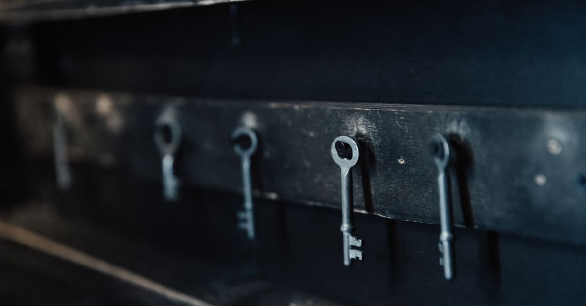 key maker professional — Surf City Locksmiths