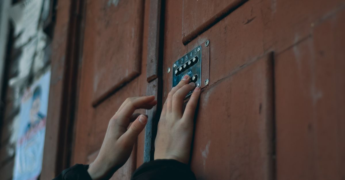 door security hardware — Surf City Locksmiths