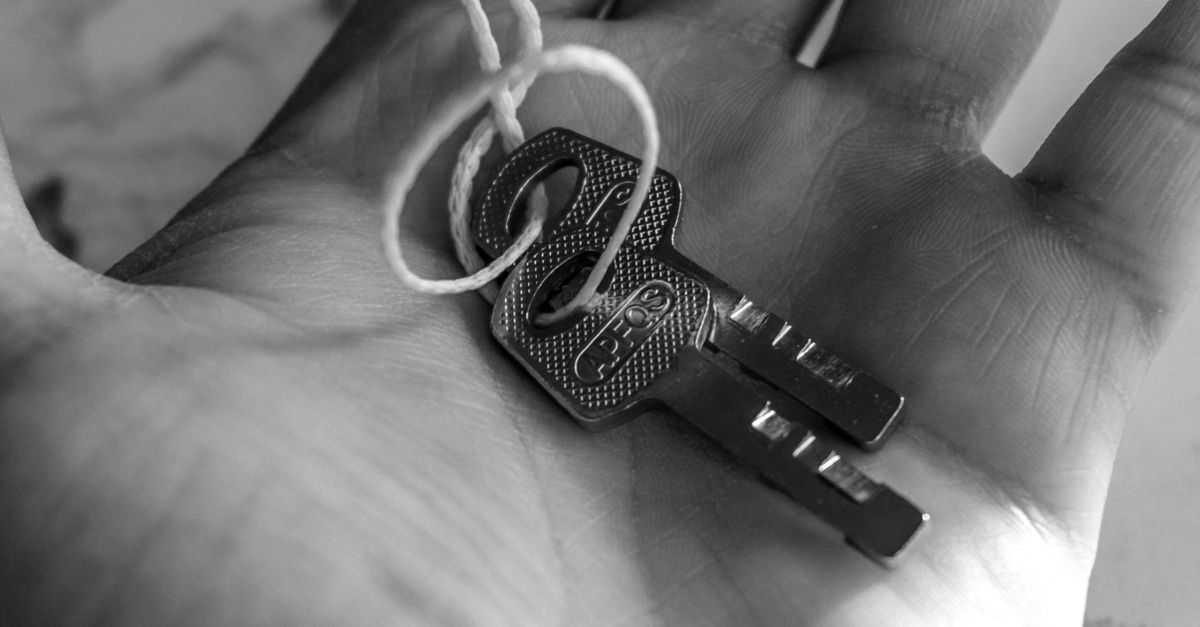 Ignition Trouble: When to Call a Locksmith and When to Call a Mechanic — Surf City Locksmiths